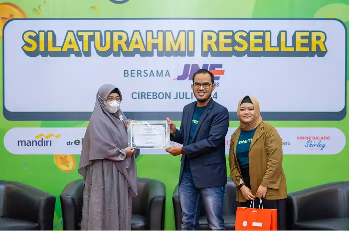 Komunitas 10