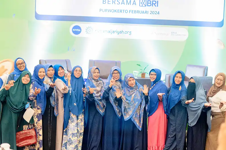 Komunitas 14