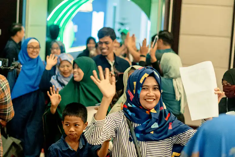 Komunitas 16